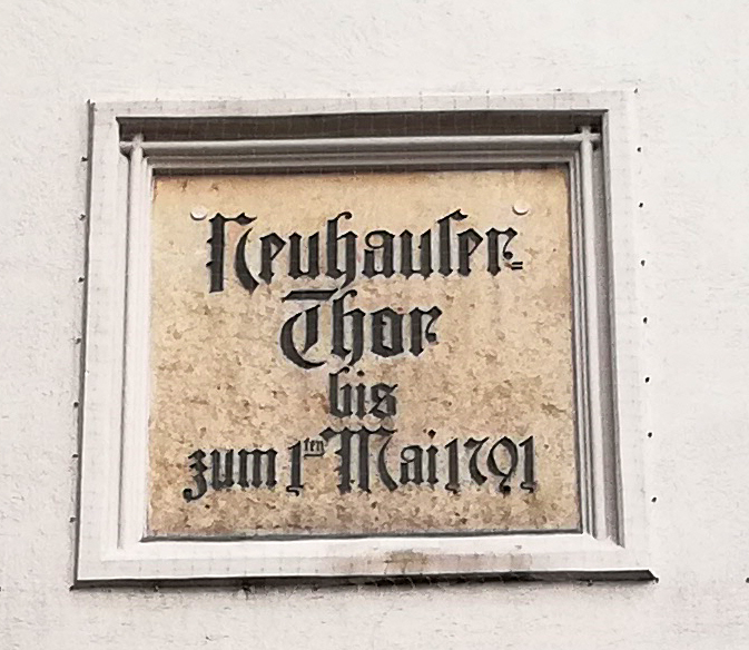 Tafel am Neuhauser Tor