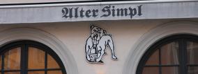 Markise mit Aufschrift "Alter Simpel" mit Hunde-Logo